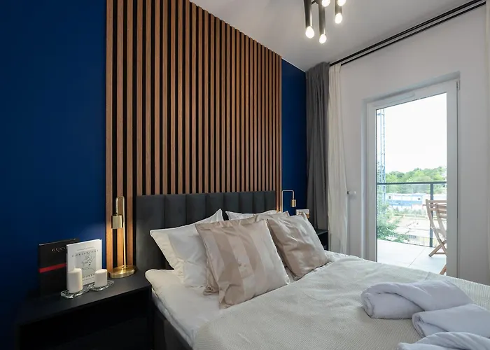 Lejlighed Golden Haven By Aparo - Nowy Apartament, Winda, Balkon, Szpital Ckd,