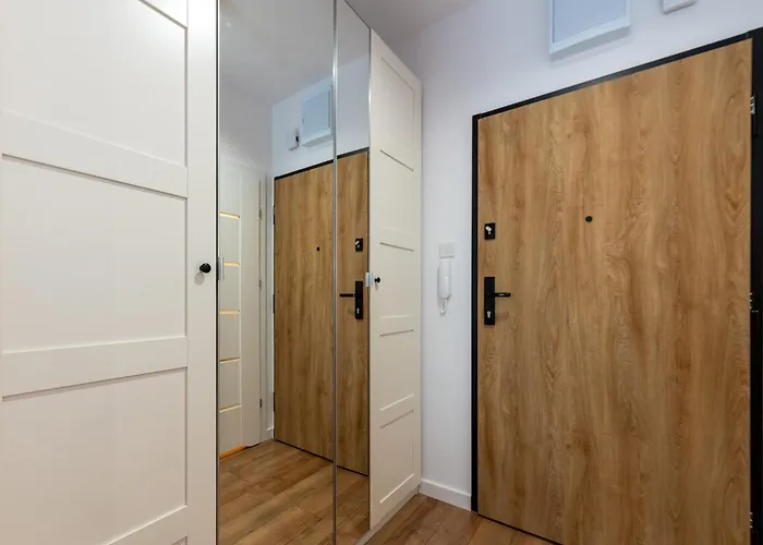 Lejlighed Golden Haven By Aparo - Nowy Apartament, Winda, Balkon, Szpital Ckd, *